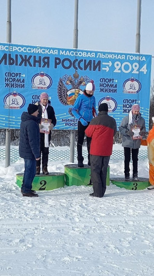 Учащийся Светлянской школы - интерната приняли участие в состязаниях по снегоспупингу и лыжам.
